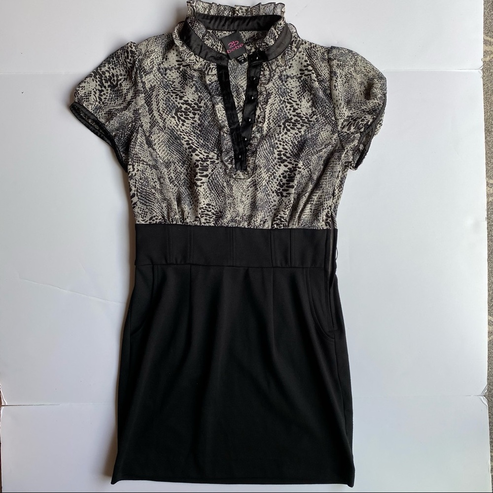 NWT 2b Bebe Ruffle Dress M